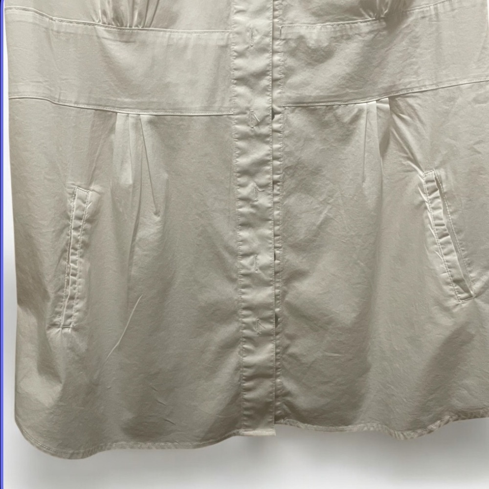 Avenue Women's White Button Down Collared Shirt w/ Sleeve Interest and Pockets - Picture 4 of 15